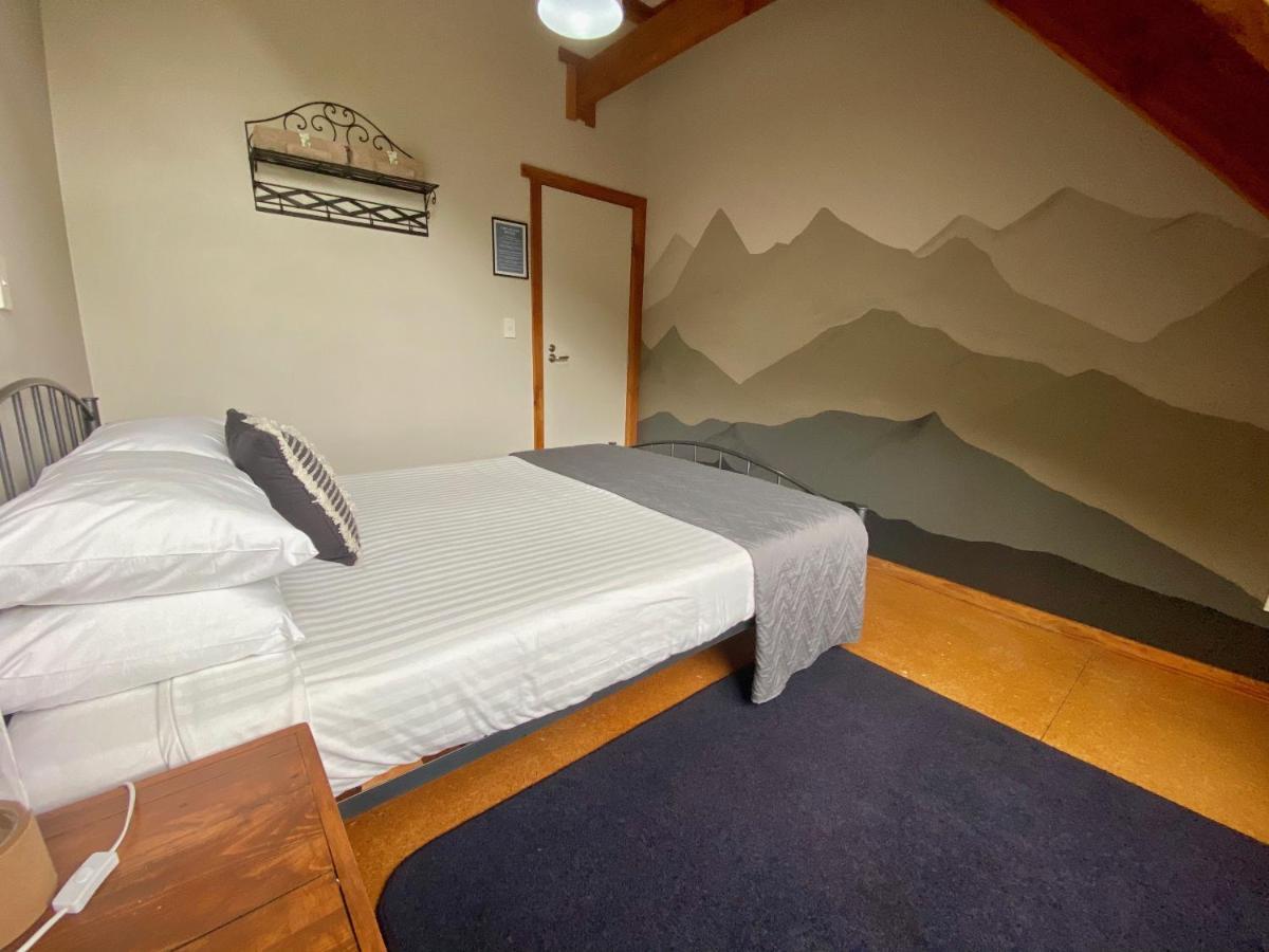 Mt Lyford Lodge Экстерьер фото